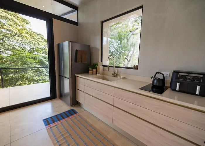Garden Treehouse Ikhaya